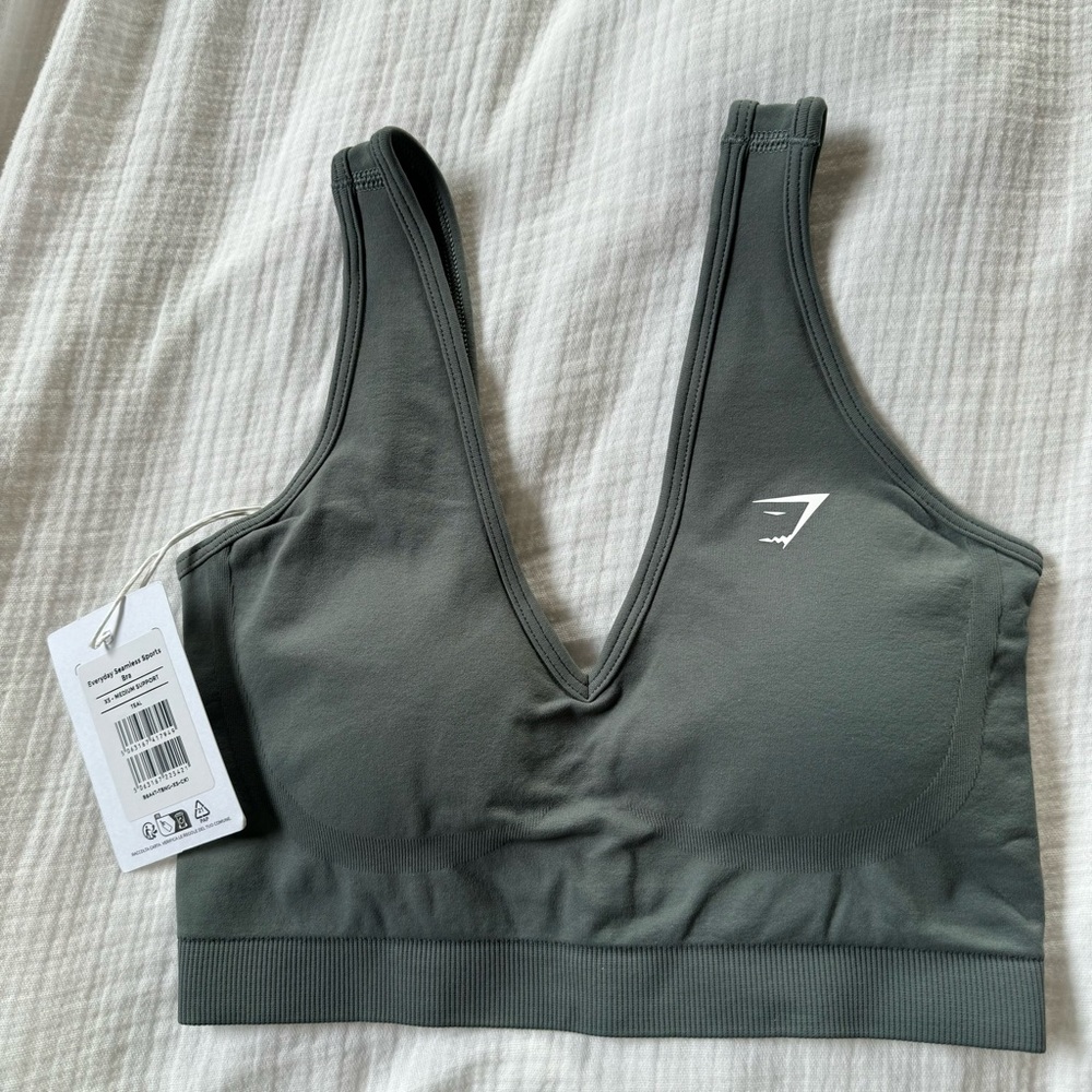 everyday seamless greenish sports bra gymshark